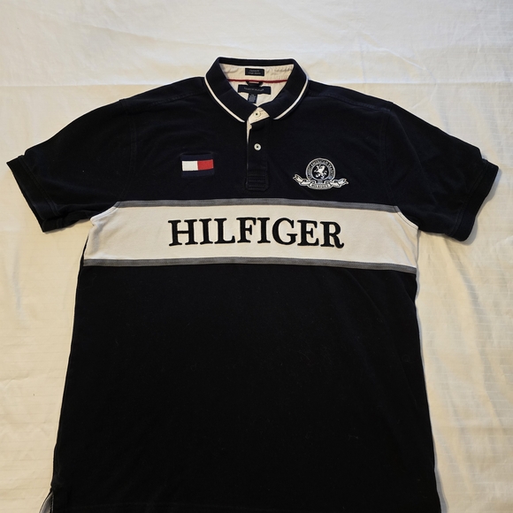 MINT EUC Tommy Hilfiger Custom Fit POLO Sleeve Chest Logo Polo 2XL Black/White - Picture 1 of 5